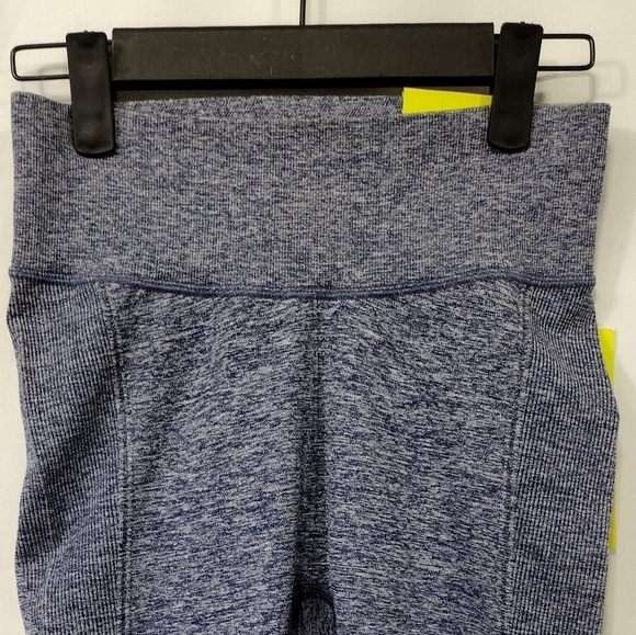 NWT All in Motion Ombre Leggings Women's XS Blue Purple Sporty Athletic Outdoor - Picture 3 of 8